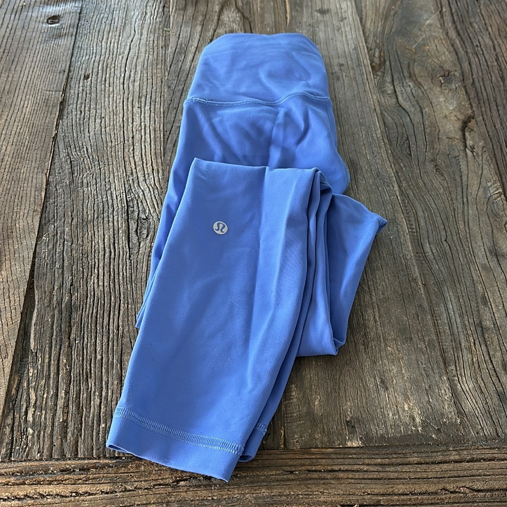 LuLulemon Wunder Train Size 4 25”